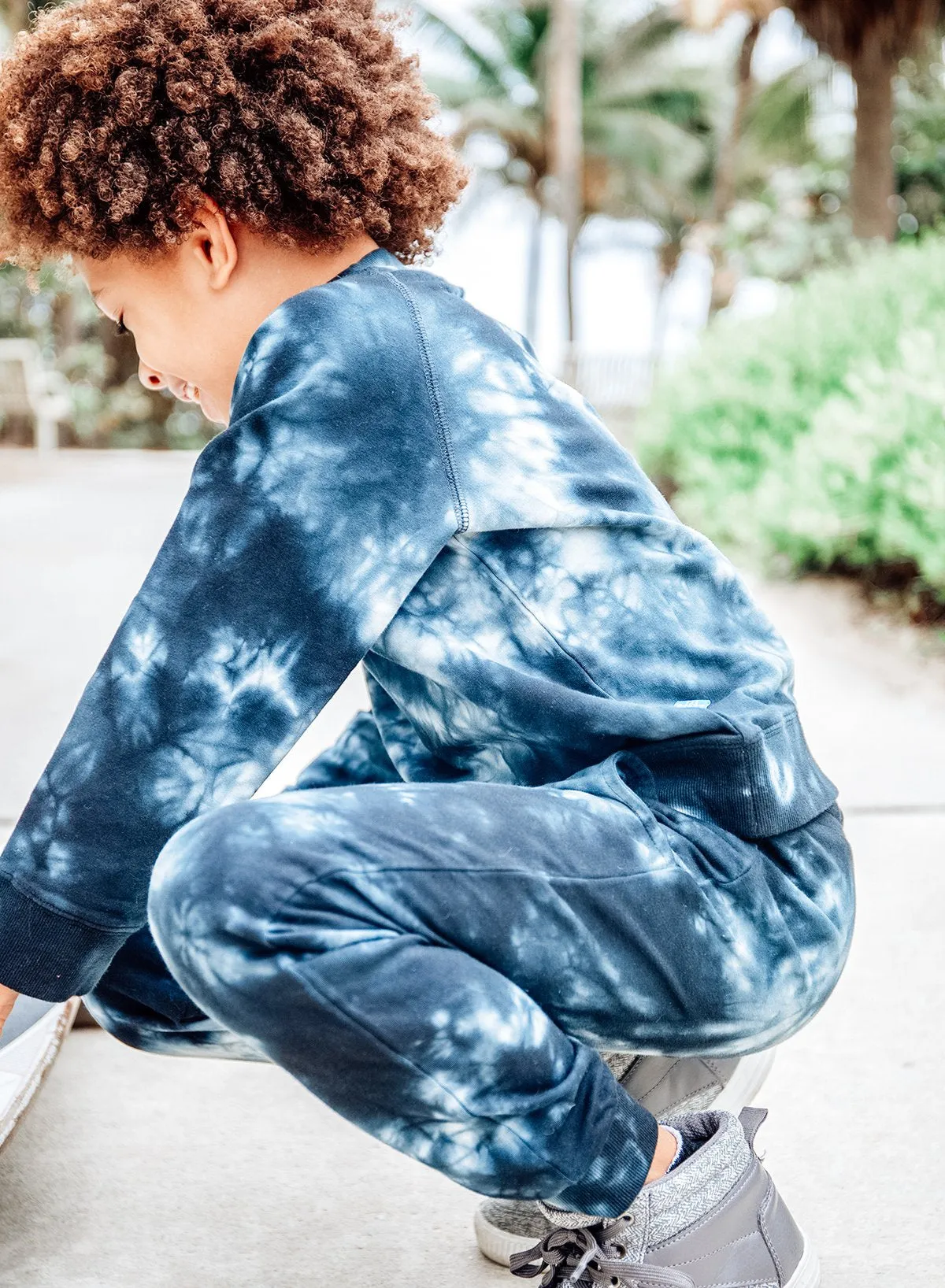 TIE-DYE BONFIRE PULLOVER